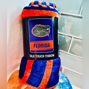 NEW Florida Gators Silk Touch Ultra Soft Throw‎ Blanket - Orange and Blue